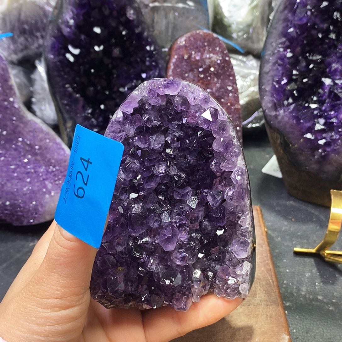 水晶大型摆件（非配饰）未镶嵌