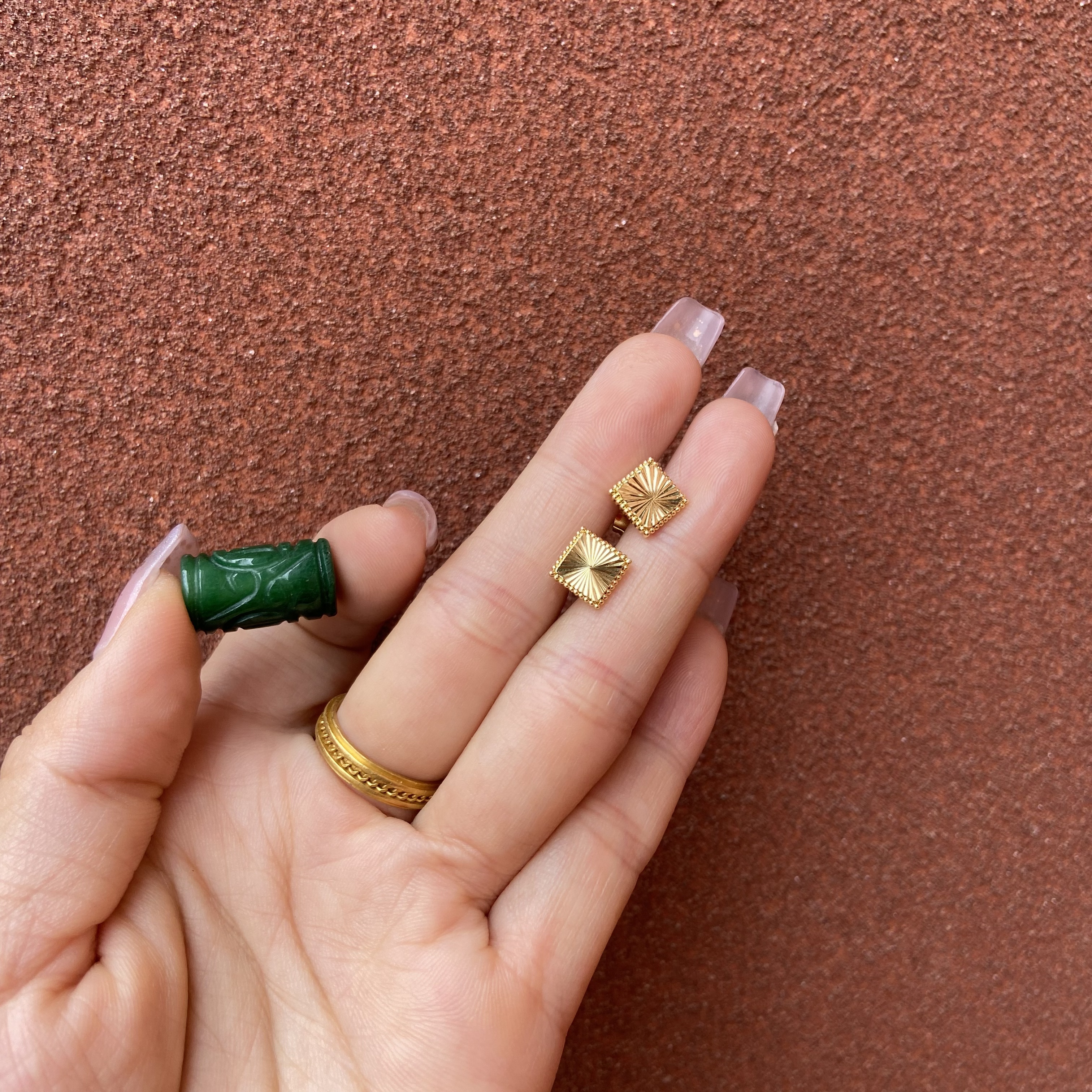 801-方形旋转耳钉