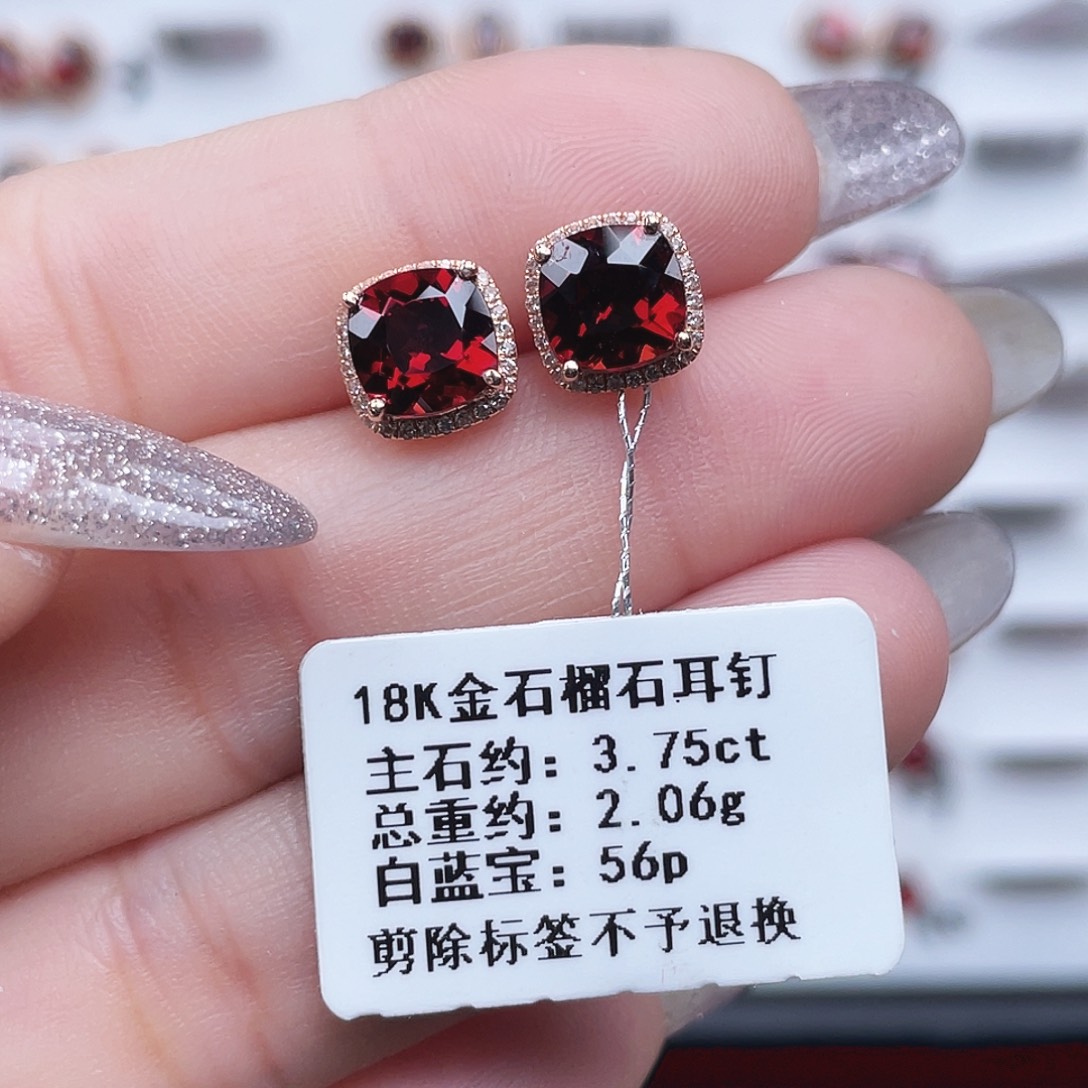 石榴石耳饰18K金镶嵌