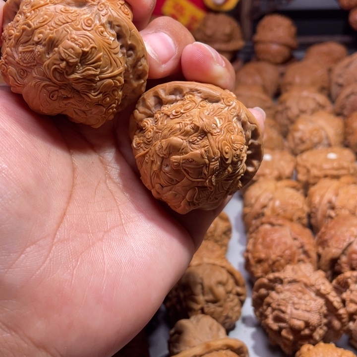 c***t南瓜墩雕刻的五虎上将