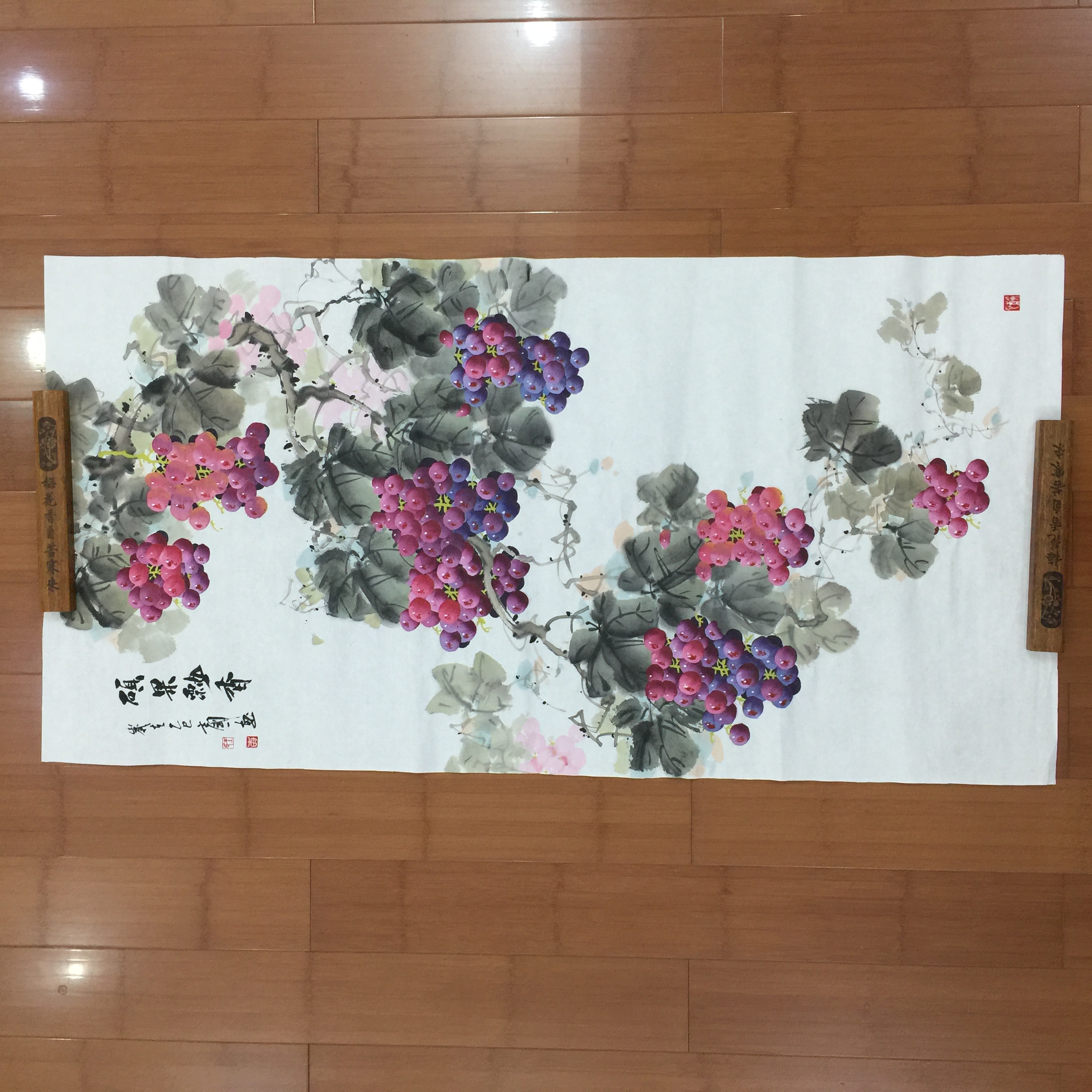 王立国手绘国画写意葡萄四尺竖版硕果累累紫气东来玄关走廊装饰画