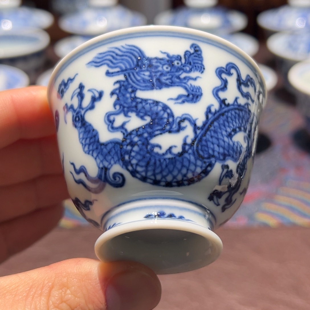 杯青花龙纹铃铛杯口径约6.9厘米