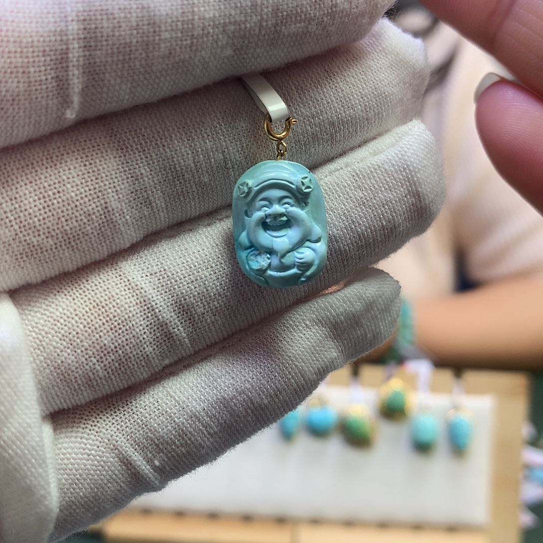 绿松石吊坠18K金镶嵌