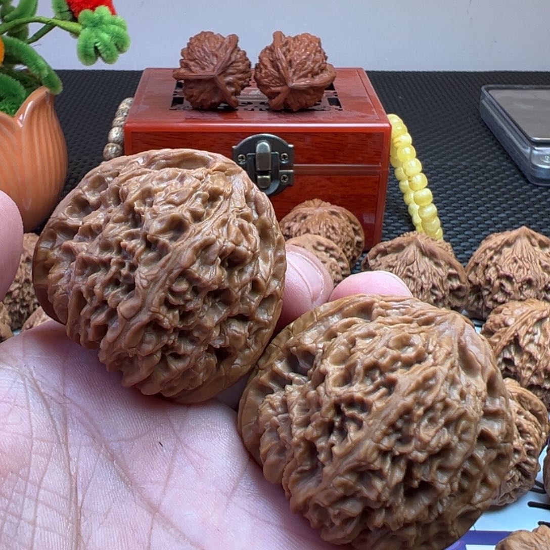 文玩核桃把件k**e南疆石