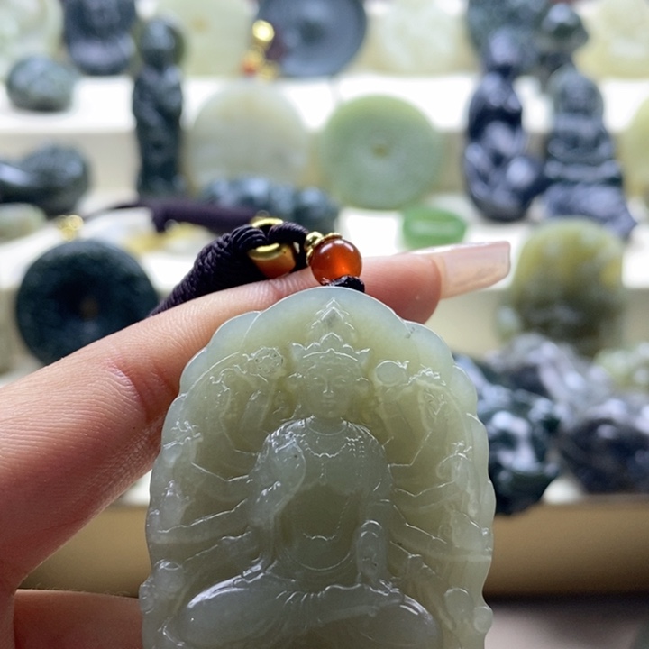 和田玉颈饰未镶嵌