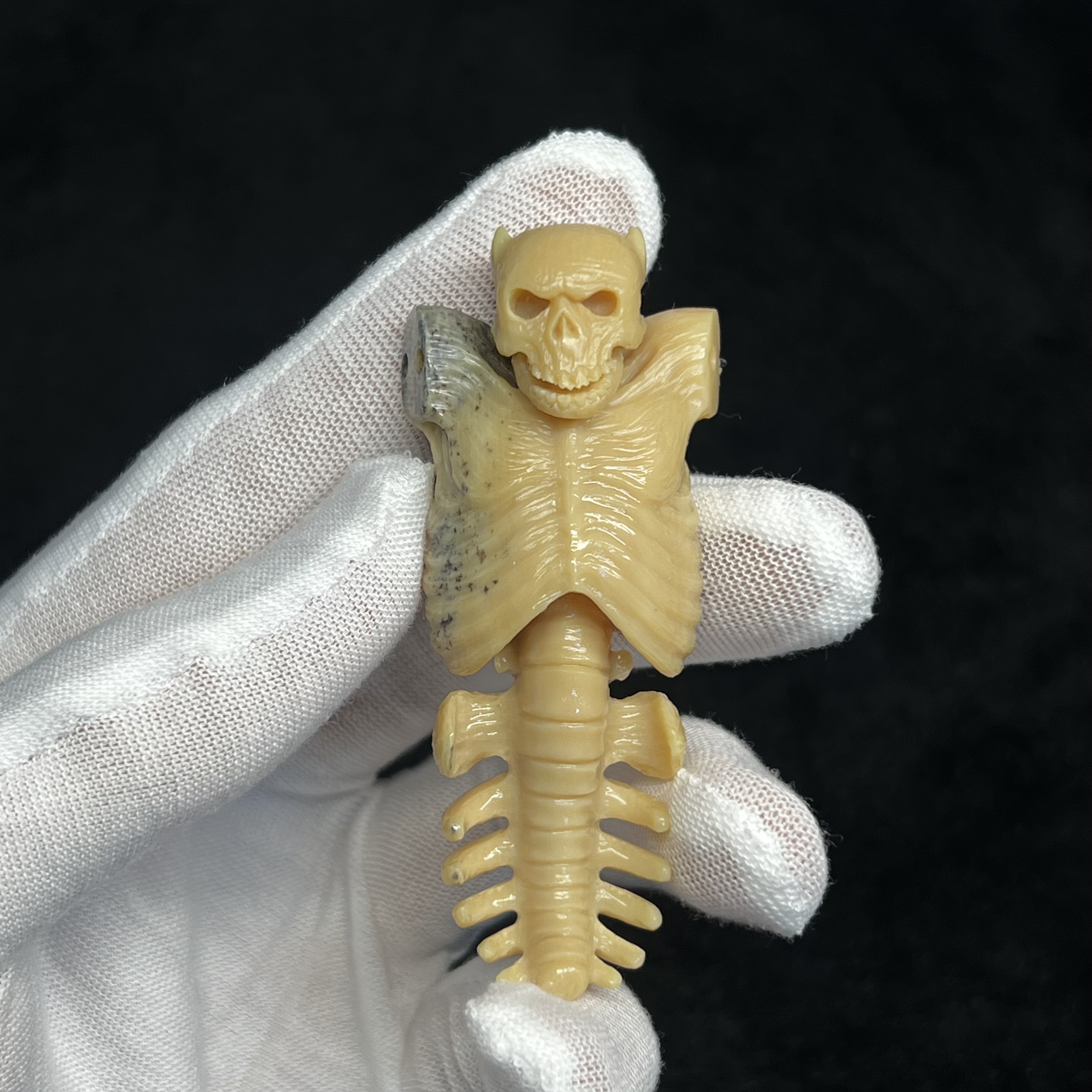 A0028三通骷髅猛犸牙工艺品