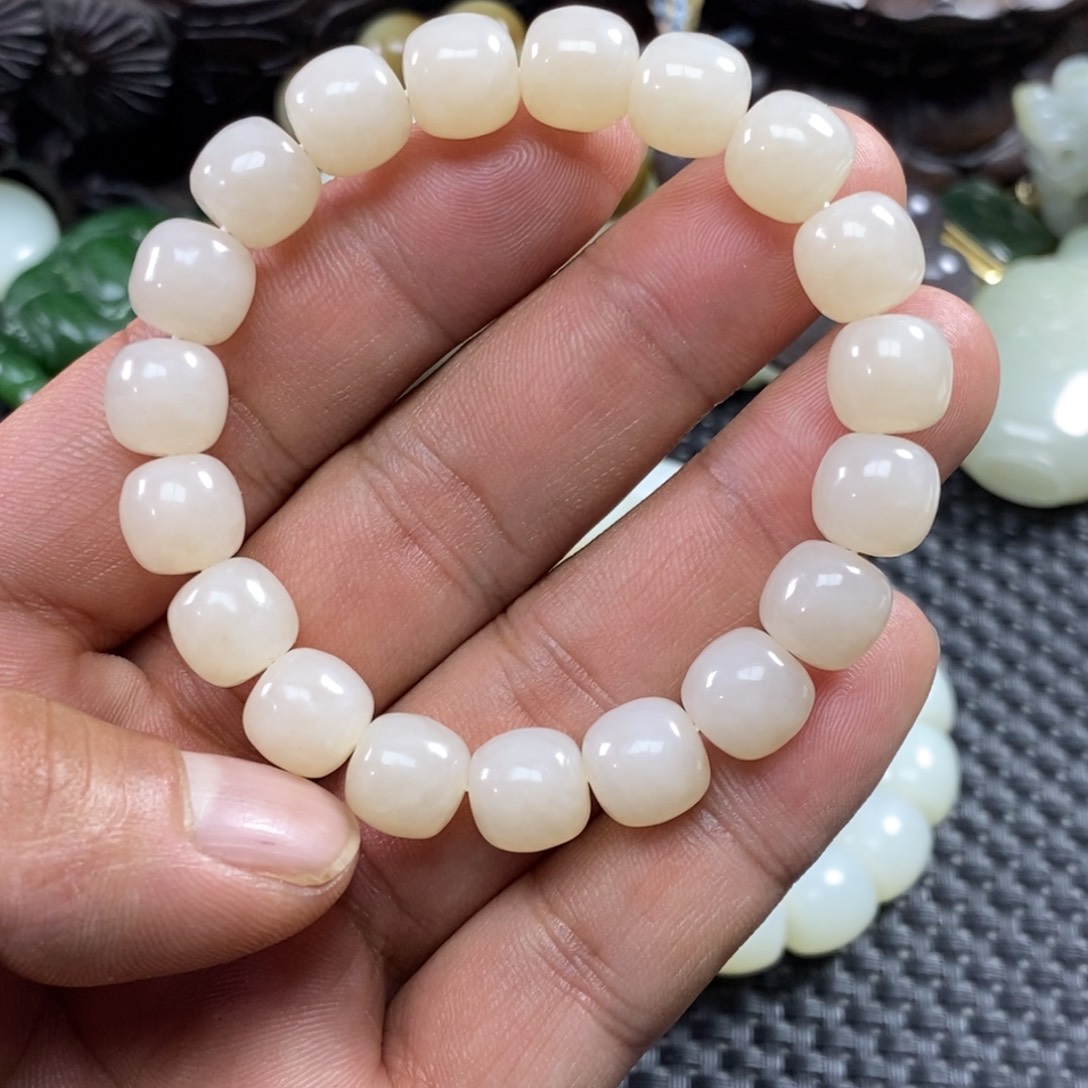 和田玉未镶嵌手链