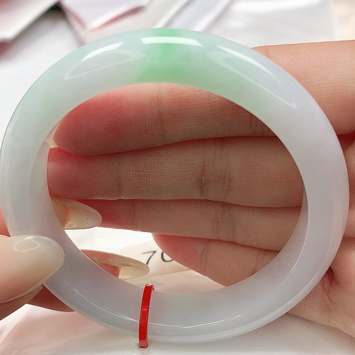 翡翠手镯未镶嵌缅甸天然A货翡翠