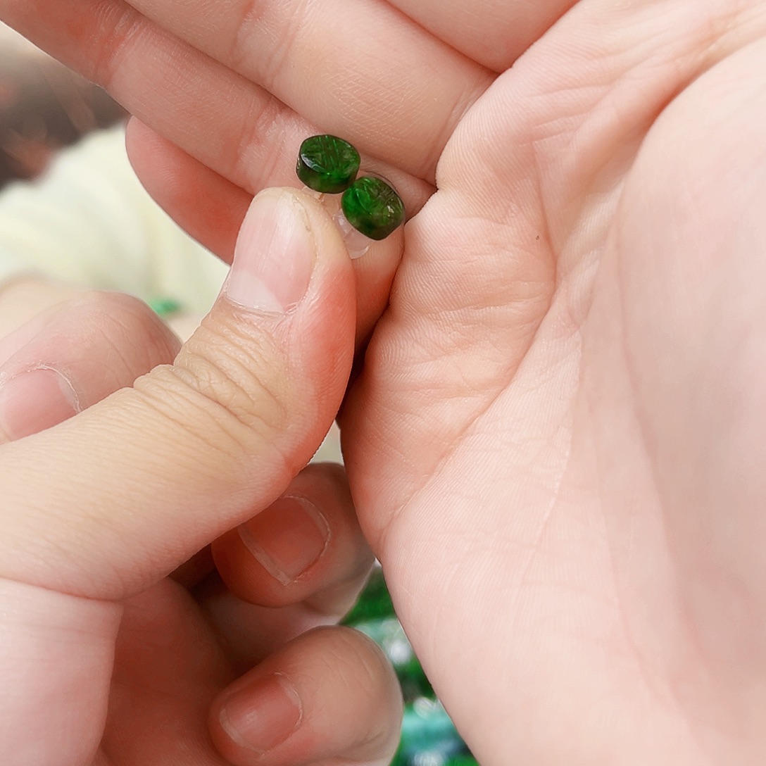 翡翠18K金镶嵌颈饰耳饰