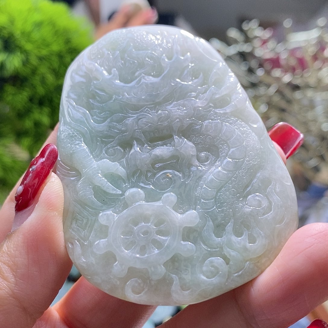 【闪购商品】翡翠颈饰未镶嵌龙牌