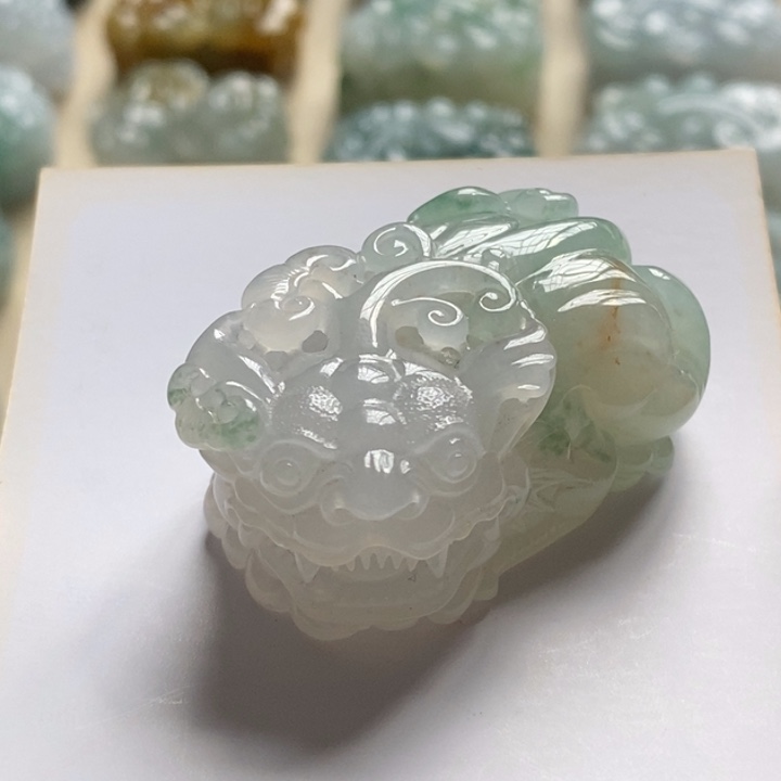 翡翠颈饰未镶嵌天然翡翠貔貅吊坠