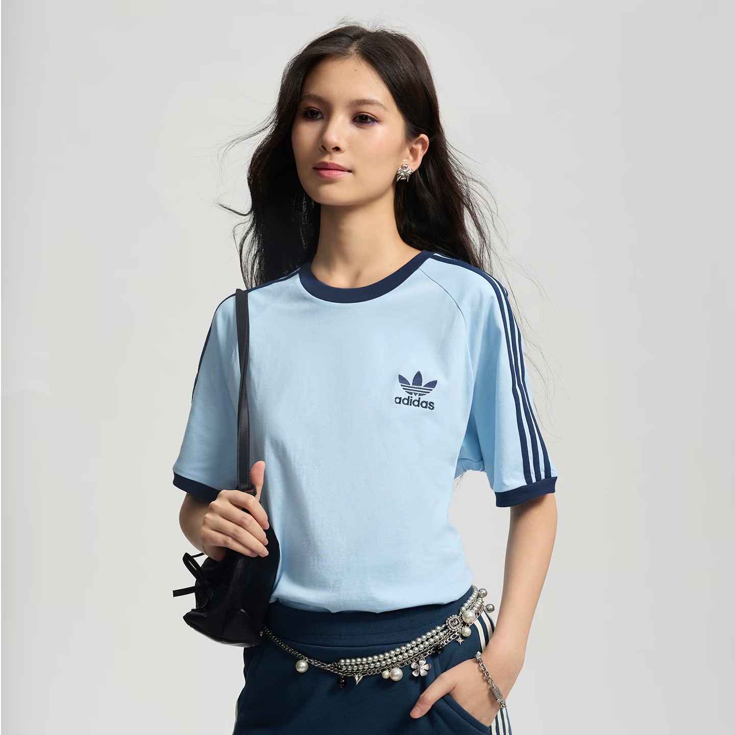 阿迪达斯官方三叶草纯棉运动上衣圆领短袖T恤男新款JN7018