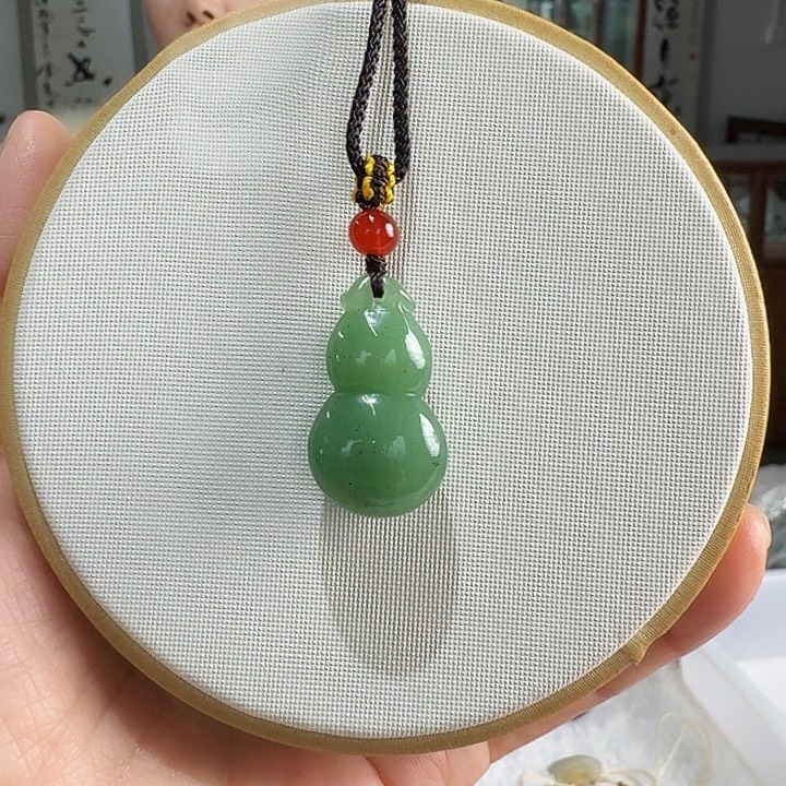 密玉（石英质玉）未镶嵌颈饰