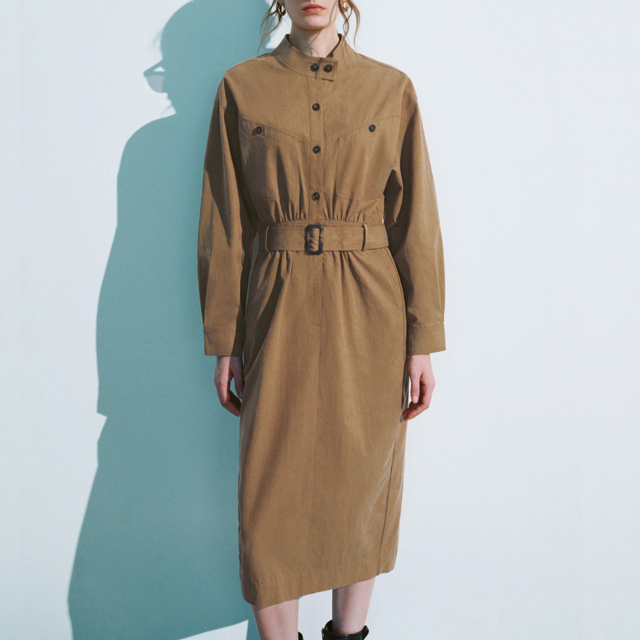 套头运动风长袖连衣裙长裙秋季时尚收腰宽松女士复古设计师