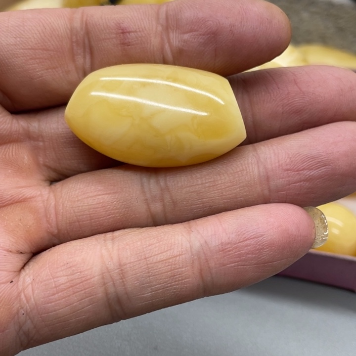 未镶嵌琥珀裸石马蹄珠