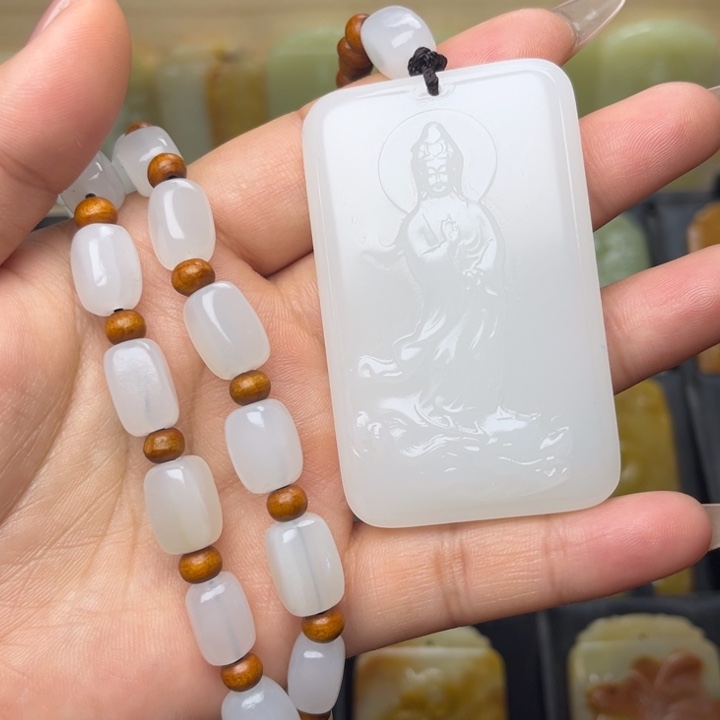 昆仑山料方解石玉观音4*6