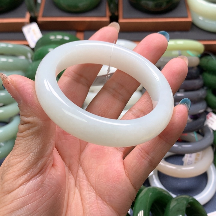 【闪购商品】未镶嵌手镯和田玉7