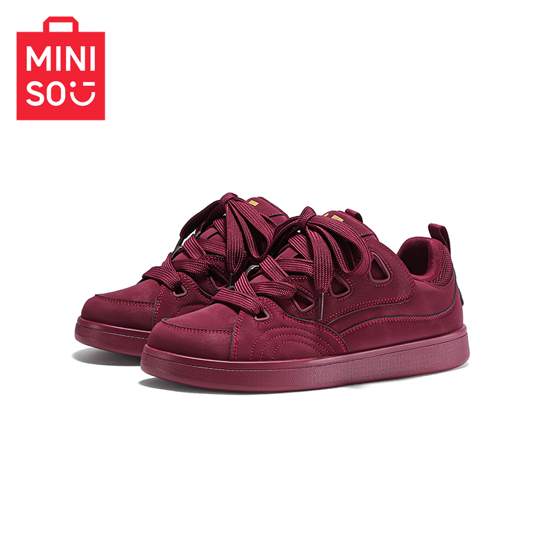名创优品男生潮款鞋子男款爆款2026新款男士酒红时尚百搭休闲板鞋商品图