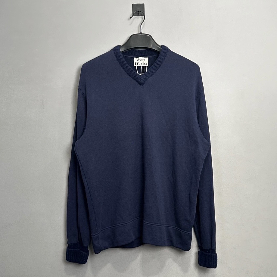 99新 Acne studio 纯色v领贴布卫衣/M码/价3100