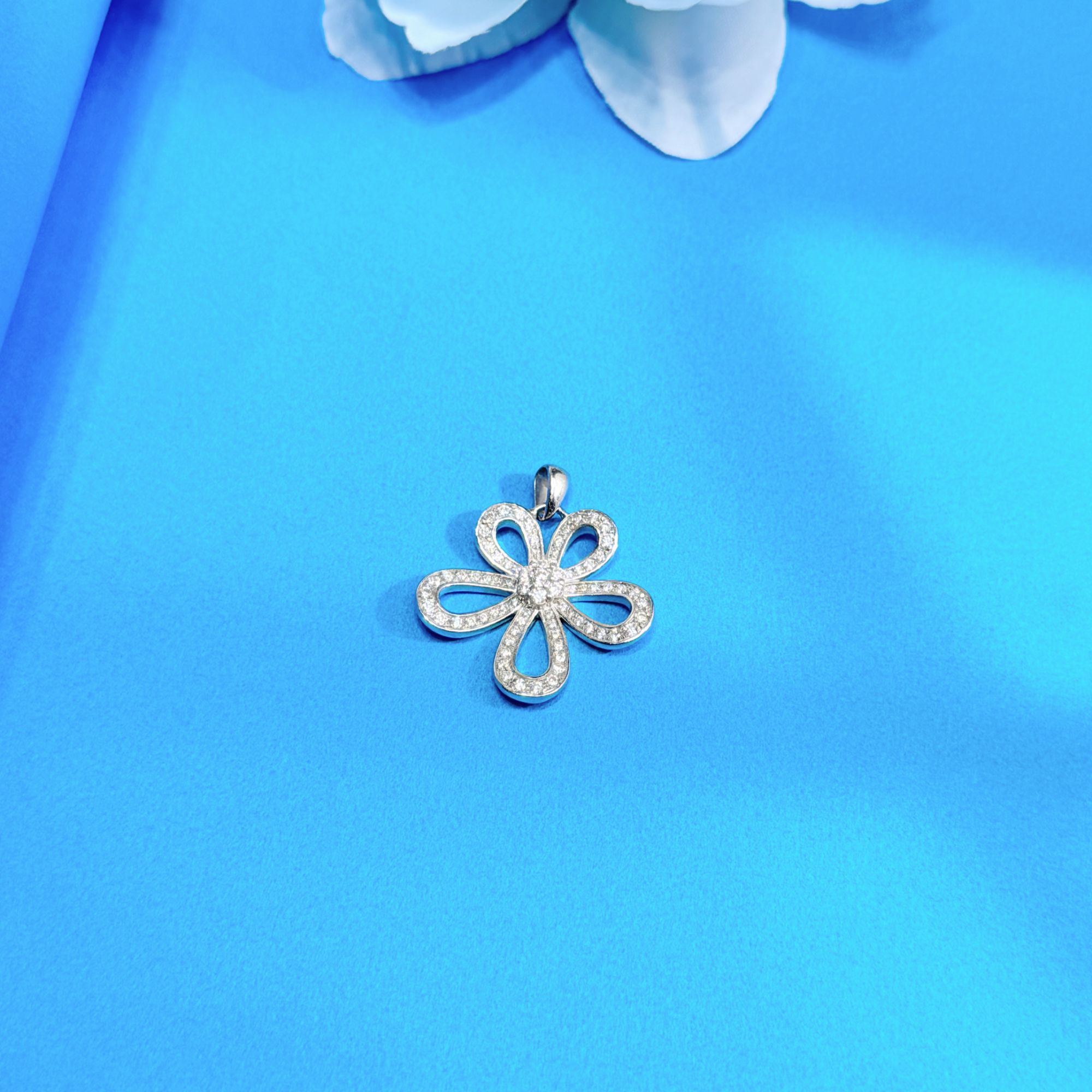 铂金PT950莫桑镶嵌格桑满钻款吊坠