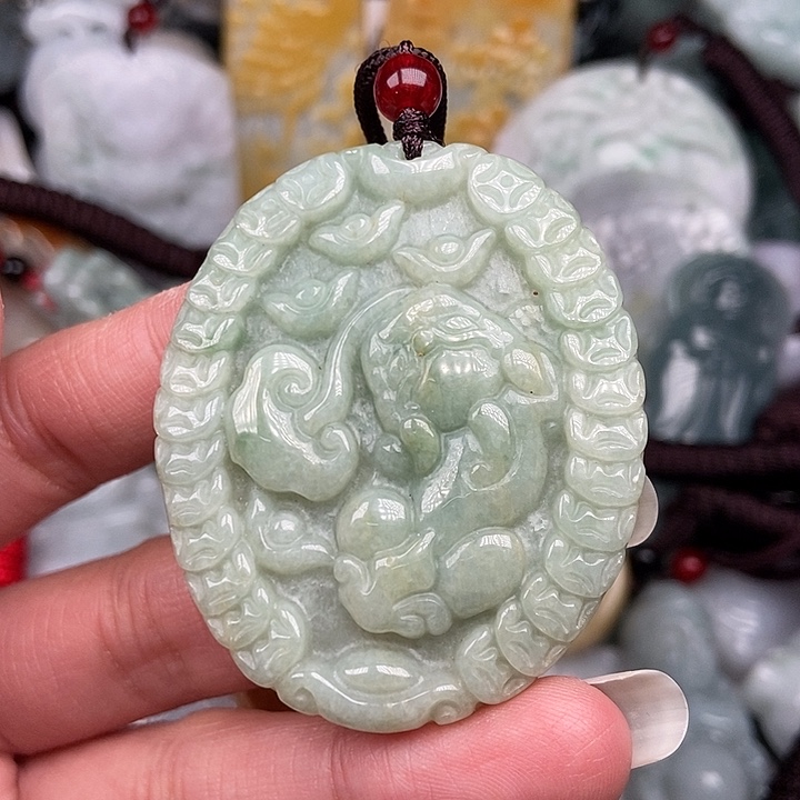 颈饰未镶嵌翡翠翡翠