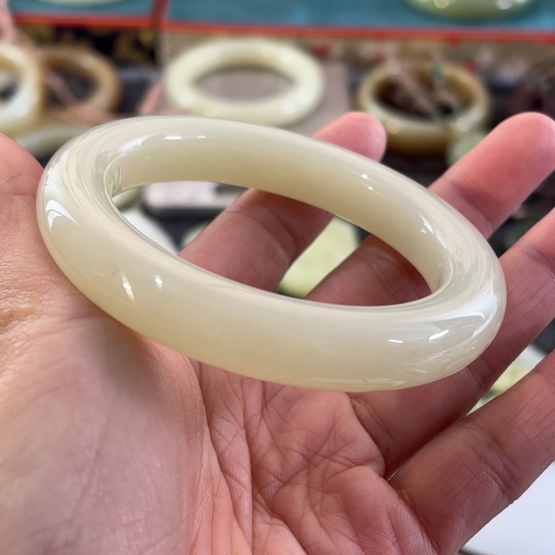 和田玉（糖玉）未镶嵌手链