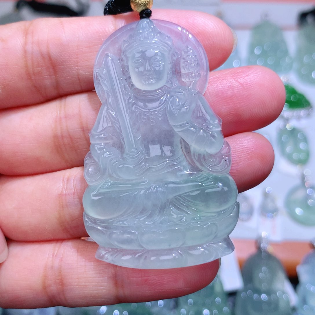 翡翠未镶嵌颈饰虚空藏