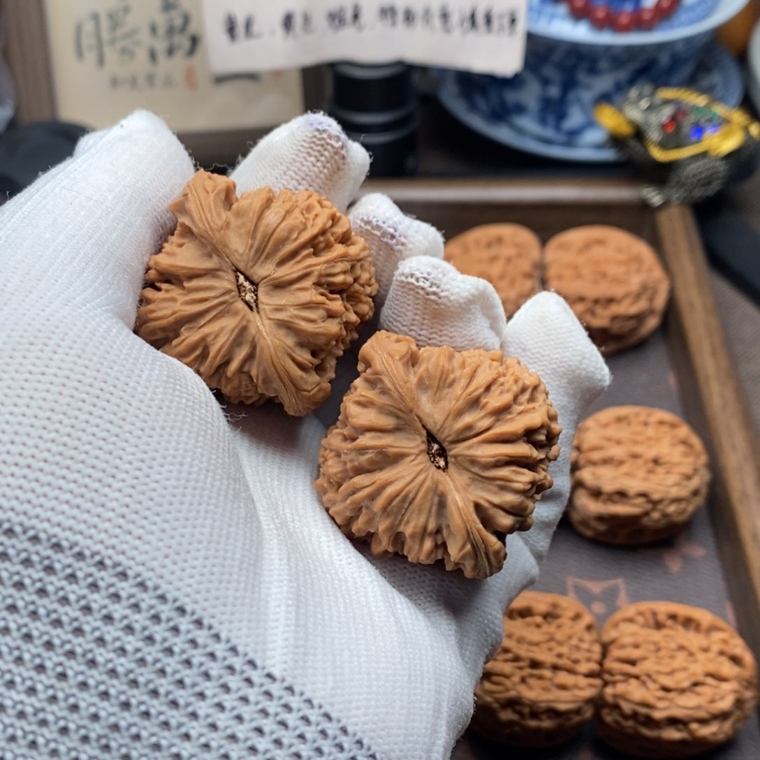 把件文玩核桃何**圣南疆41