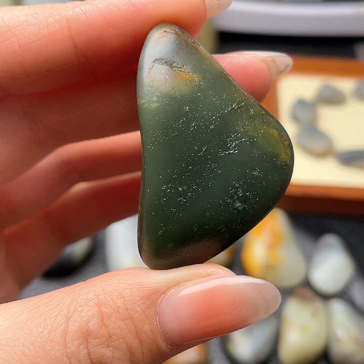 和田玉颈饰未镶嵌35