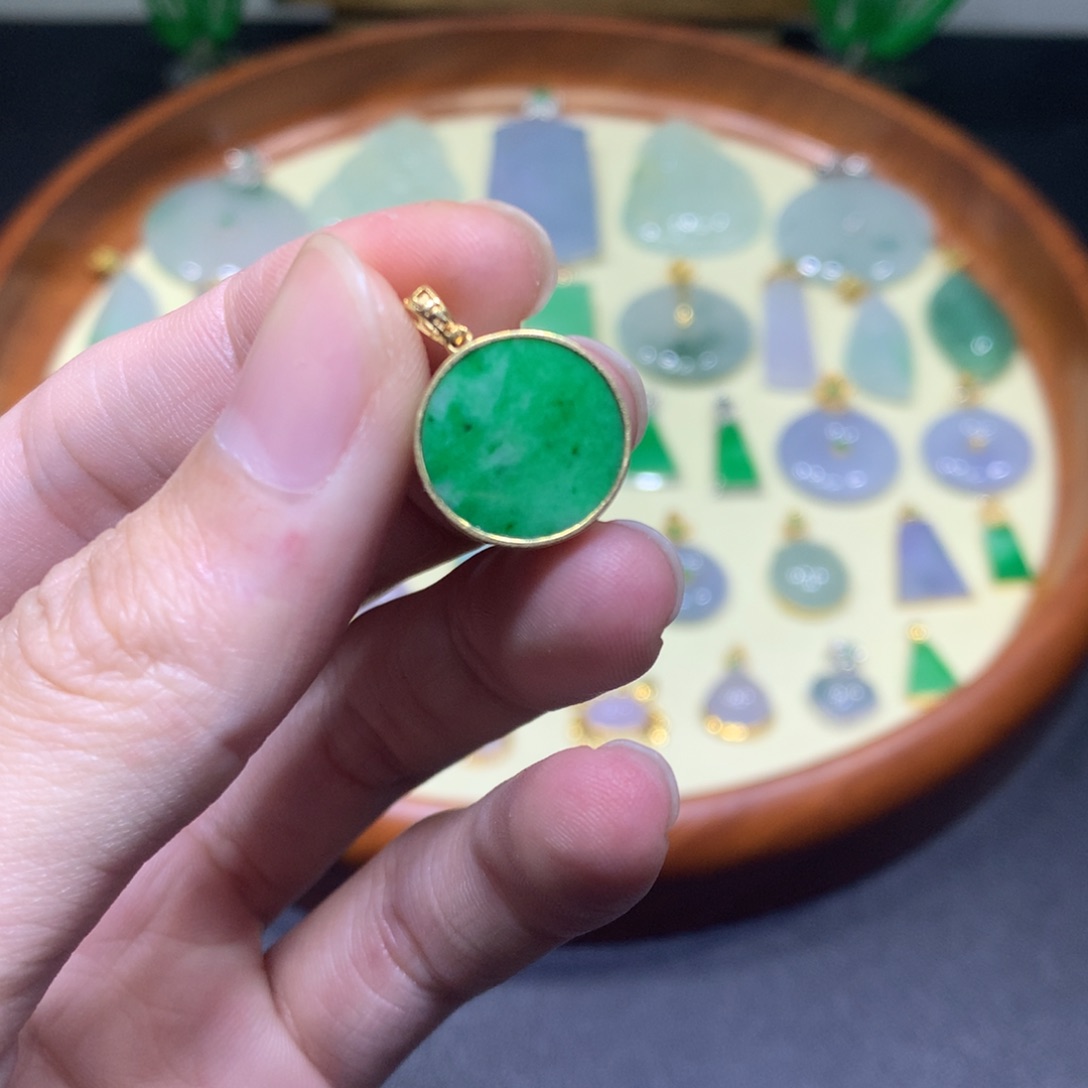 翡翠18K金镶嵌吊坠(不含链)