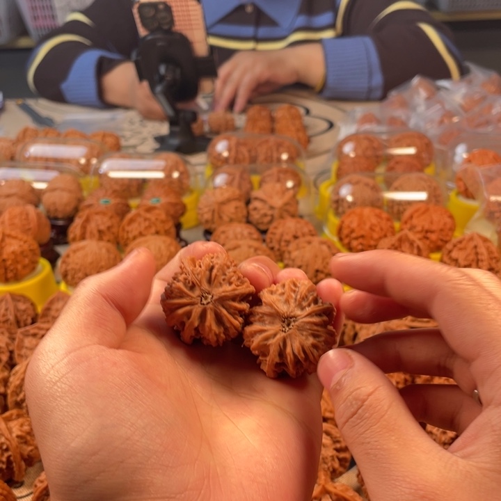 文玩核桃吊坠文山三棱