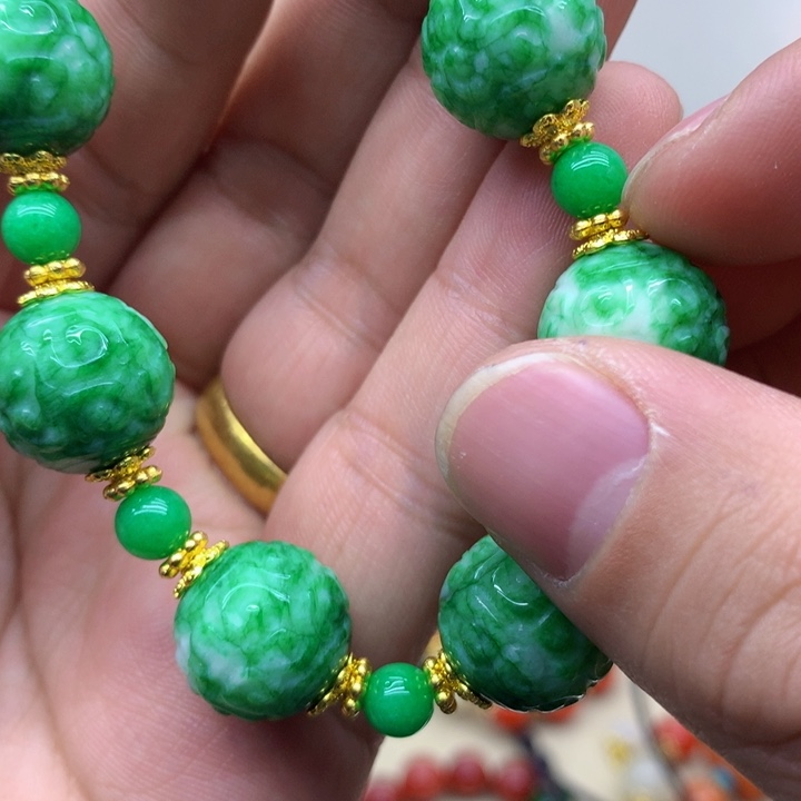 翡翠颈饰未镶嵌吊坠规格