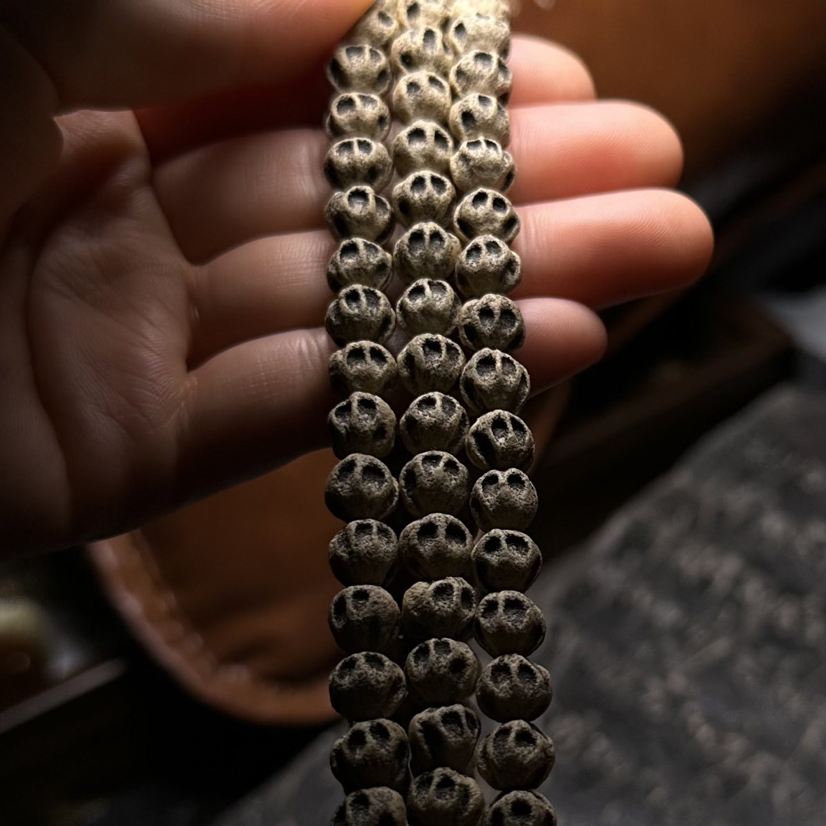 热振百香籽【炎狱对眼】文玩尸陀林颗颗对眼原桩鬼脸手串108