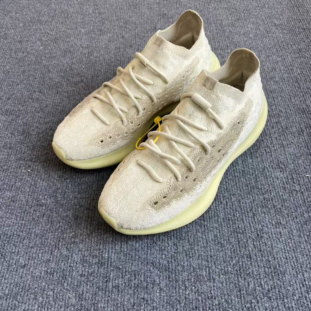 44码/椰子Yeezy380白夜光 生活休闲鞋运动鞋/95新/二手无盒