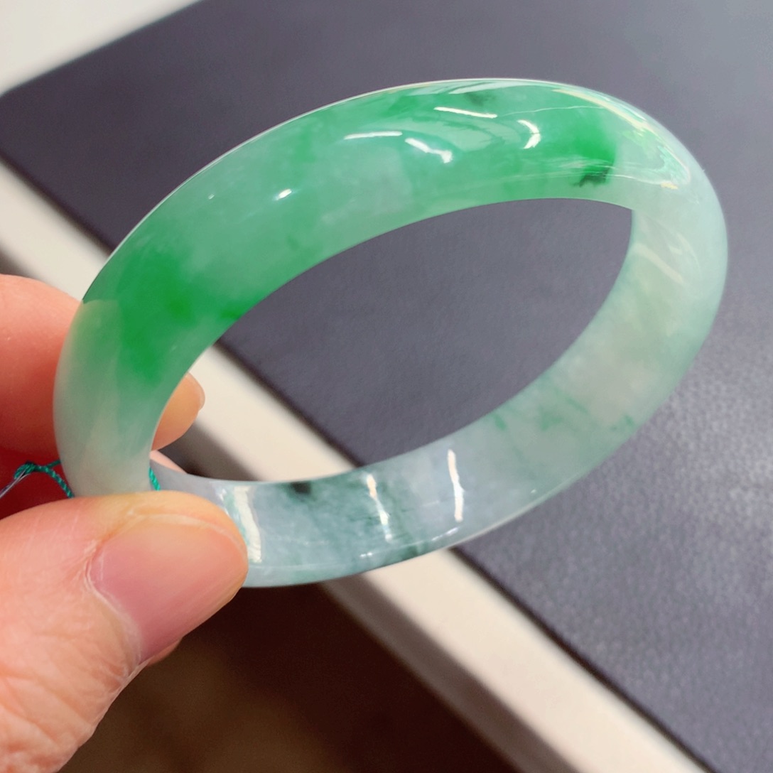 未镶嵌手镯翡翠翡翠