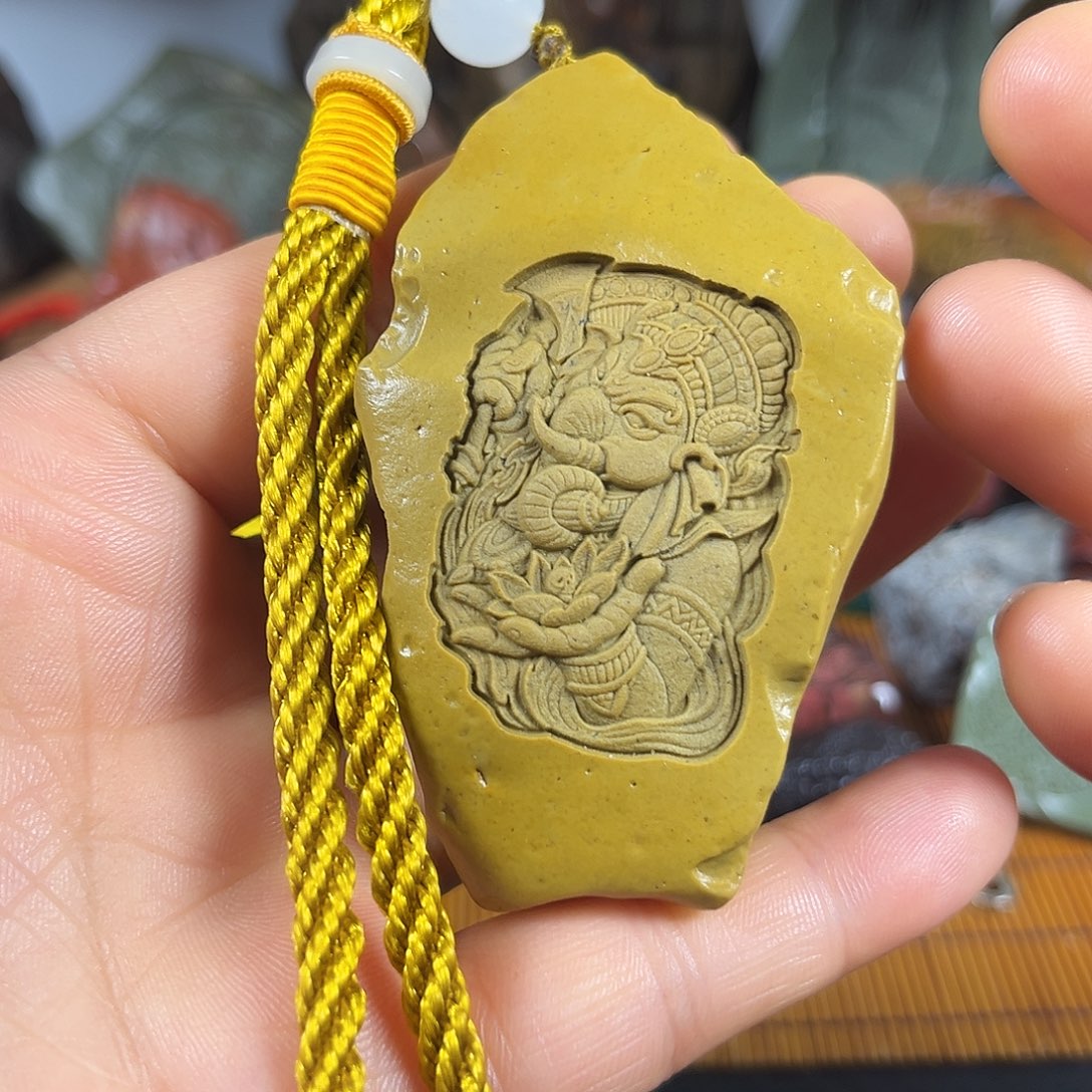 新疆戈壁石原石雕刻