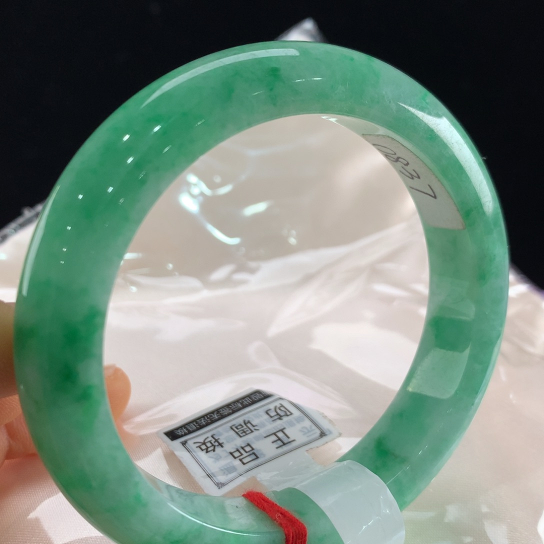 翡翠手镯未镶嵌111-0837