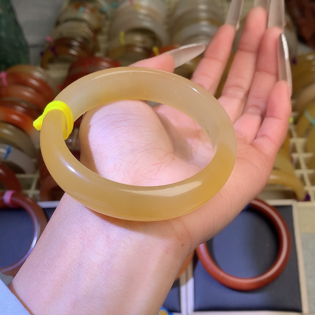 石英质玉（黄龙玉）未镶嵌手镯