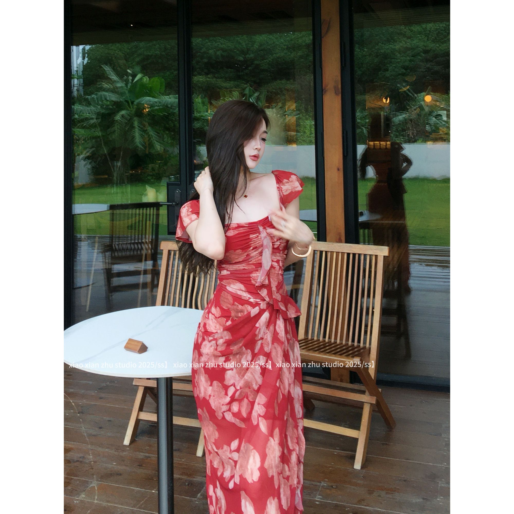 XXZHU【现货】「朱砂痣」夏季复古红色方领度假风修身连衣裙ZZ-856
