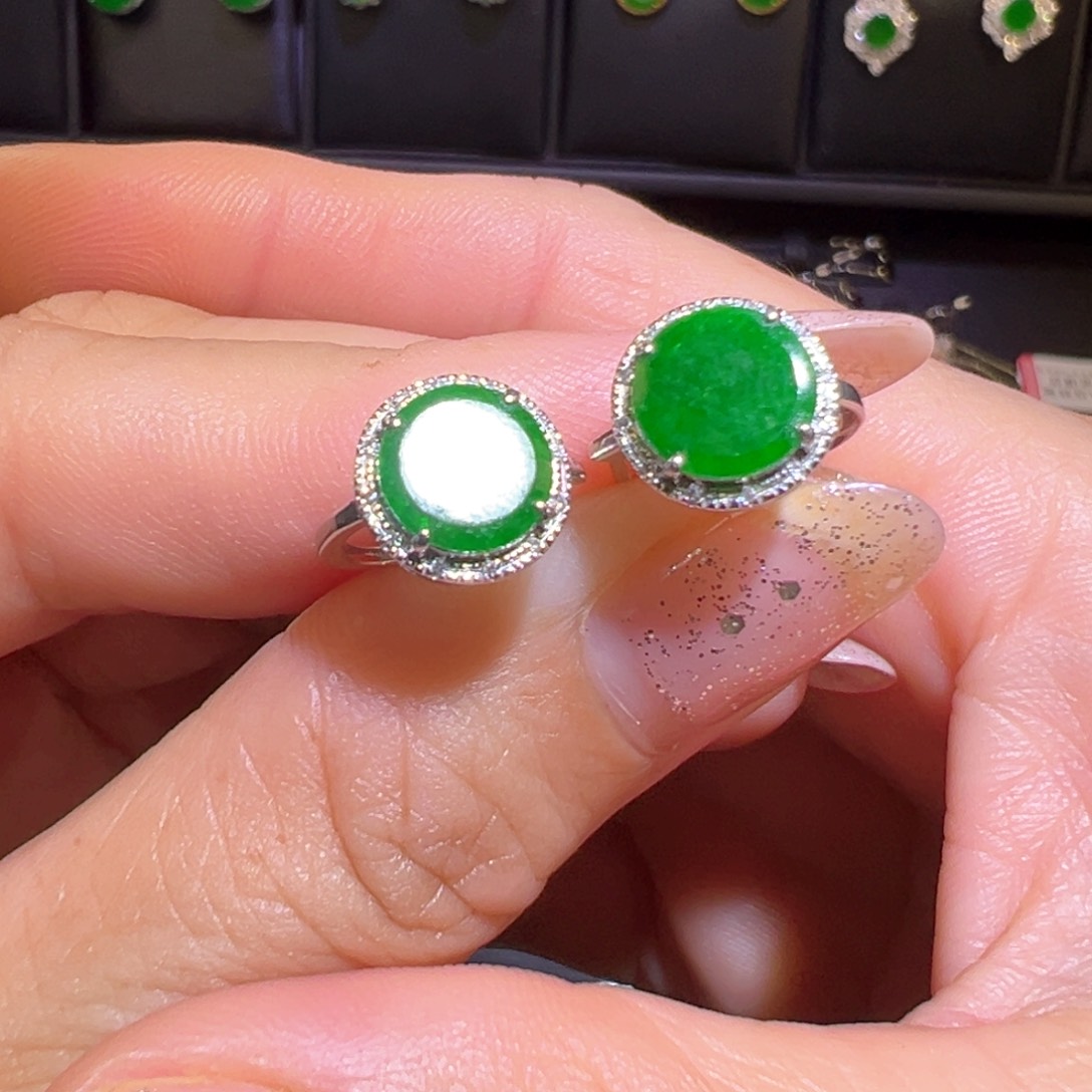 翡翠18K金镶嵌颈饰耳包