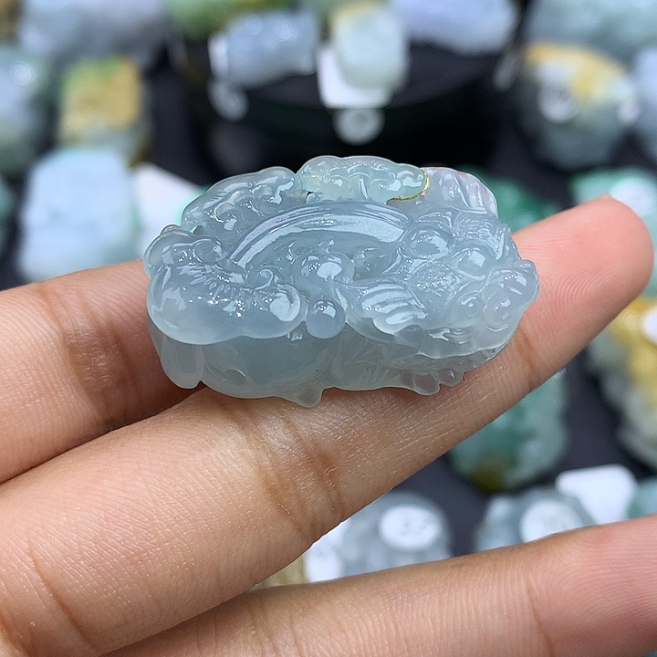 翡翠未镶嵌颈饰天然缅甸翡翠