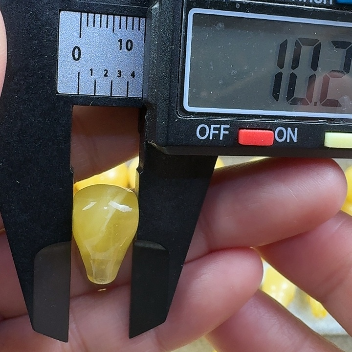 蜜蜡未镶嵌裸石19杂