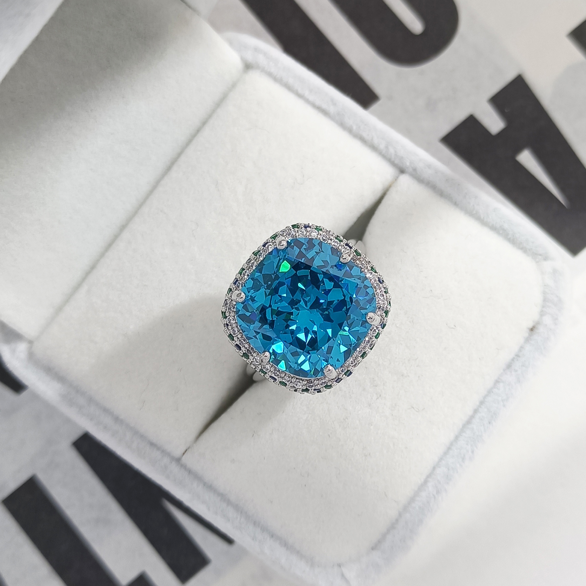 铜合金合成锆石戒指 VWHL-009769【冰穹极光】戒指轻奢气质时尚轻奢