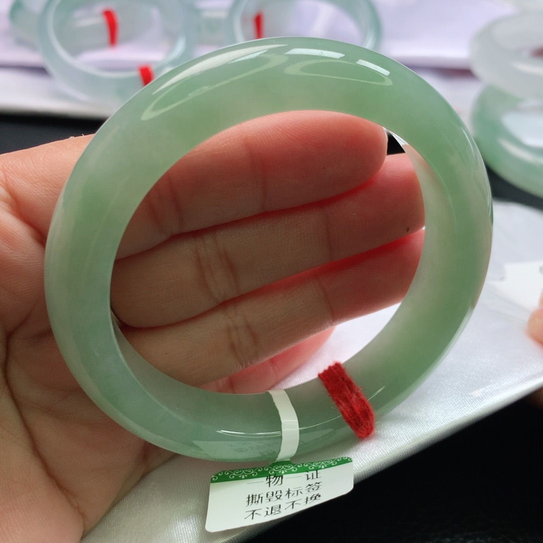 翡翠手镯未镶嵌小**缅甸56