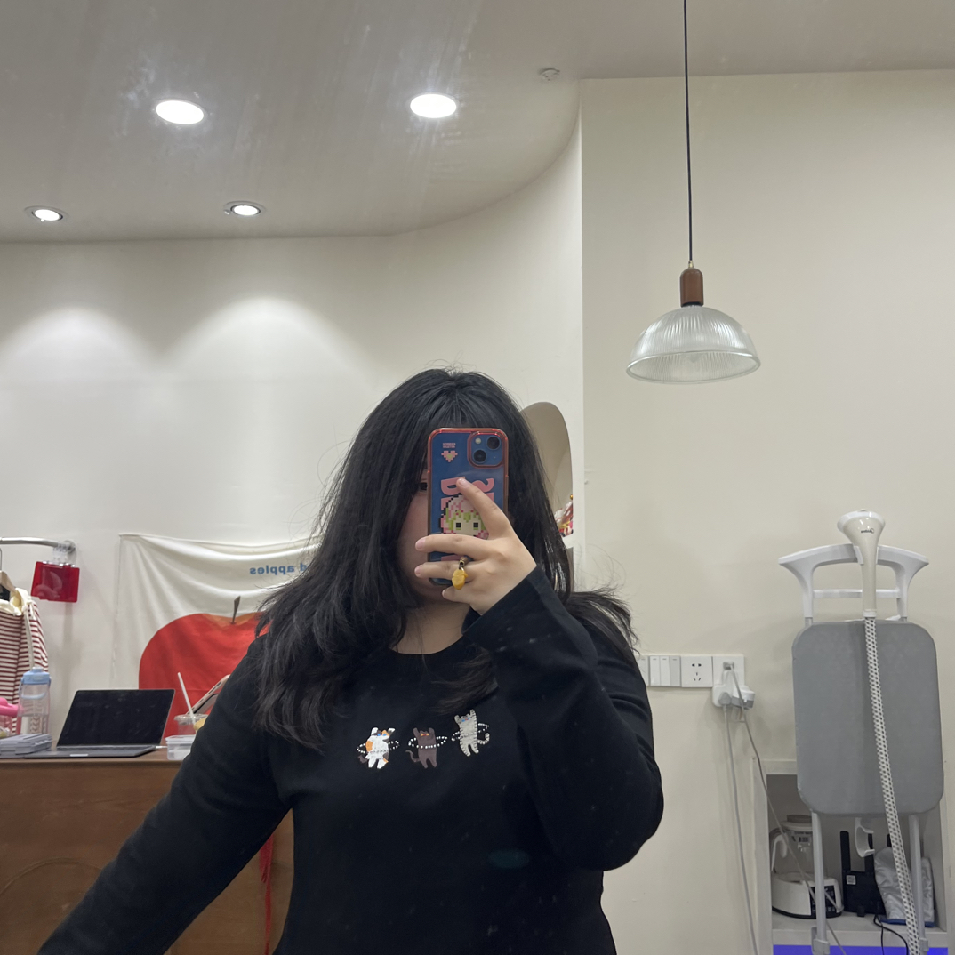 三只呼啦圈小猫长袖打底上衣