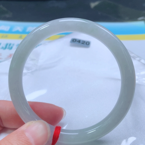 翡翠手镯未镶嵌0420号