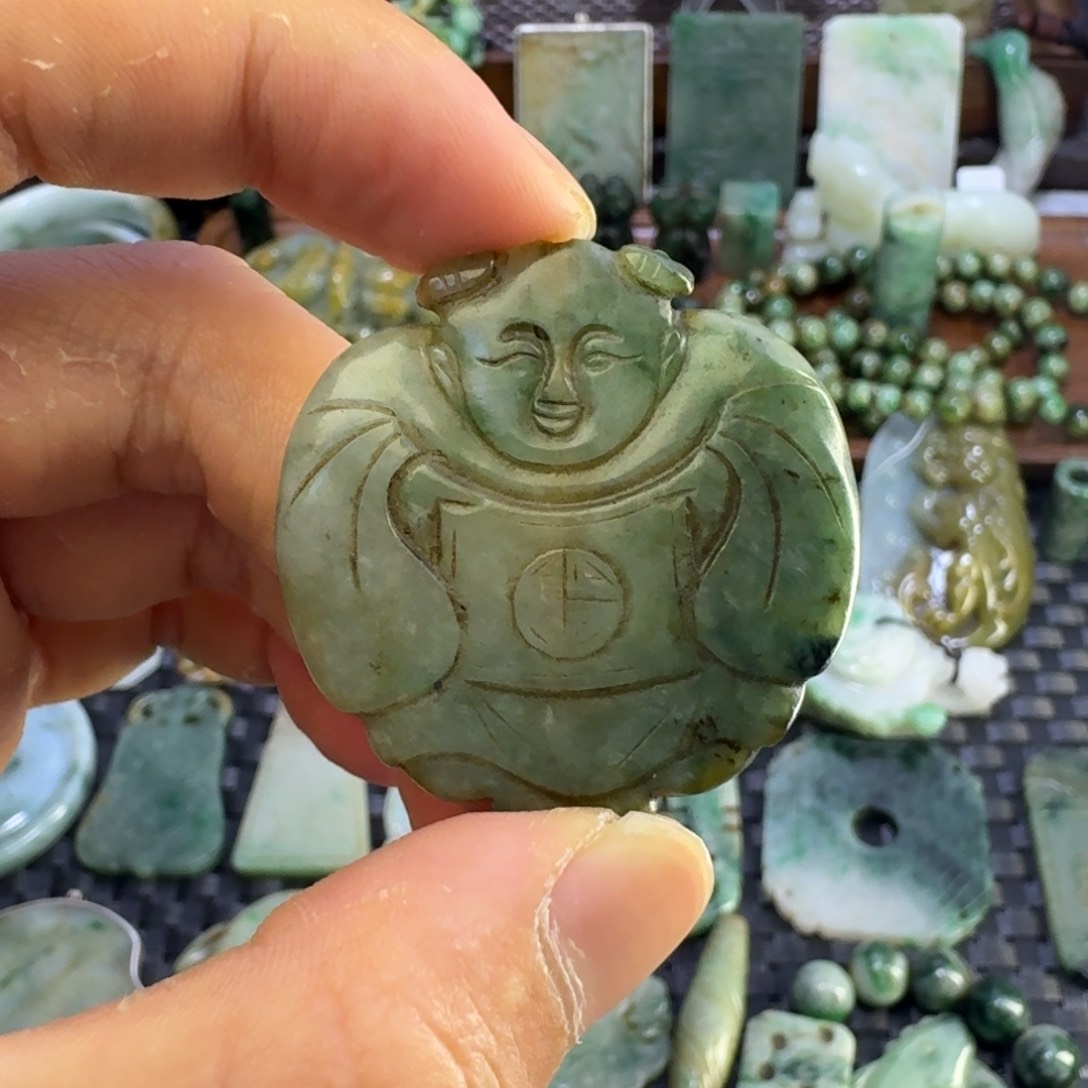 翡翠未镶嵌颈饰翡翠颈饰未镶嵌