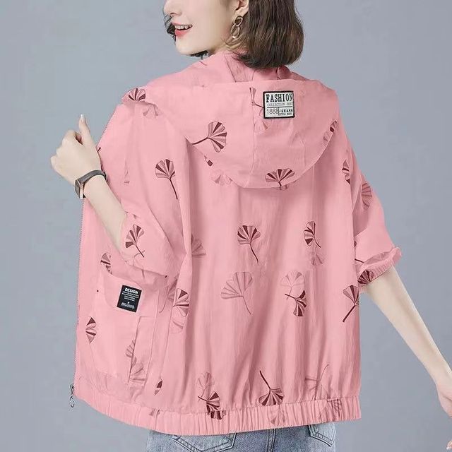 防晒衣女夏季新款长袖轻薄外套宽松大码女装休闲连帽妈妈防晒服衫