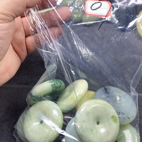 未镶嵌蛇纹石玉手链