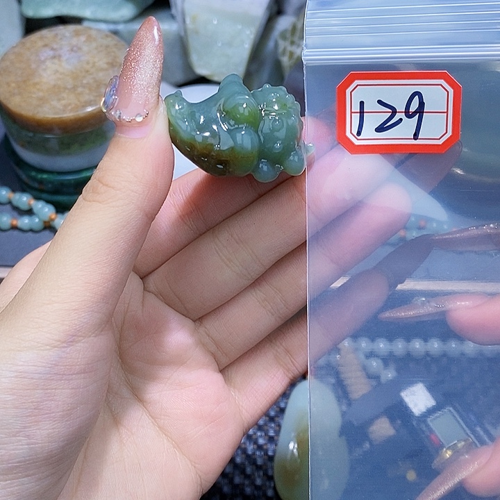 和田玉和田玉边角料随机发未镶嵌